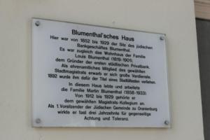 Abb. 10: Gedenktafel am Blumenthalschen Haus