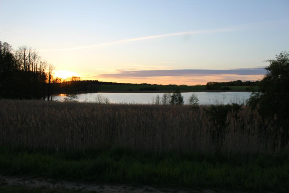 Abb. 12: Abendlicher Blick bei Sonnenuntergang über den Streesee von Süden her