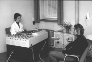 Abb. 26: EEG-Abteilung im neuen Krankenhaus Tabor, Lobetal (um 1980)