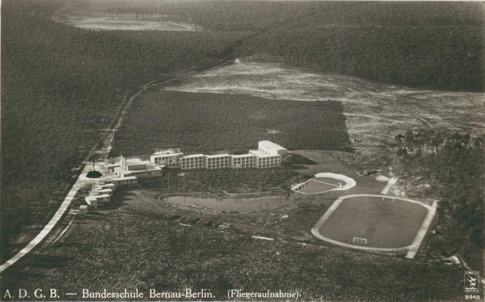 Abb. 2: Luftaufnahme der Bundesschule des Allgemeinen Deutschen Gewerkschaftsbundes (ADGB), Bernau bei Berlin, 1930