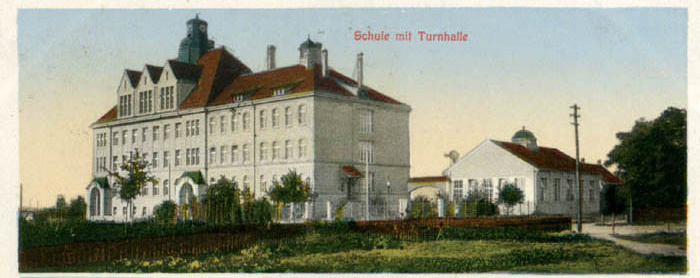 Engelsdorf: Schule mit Turnhalle, Ansichtskarte um 1929