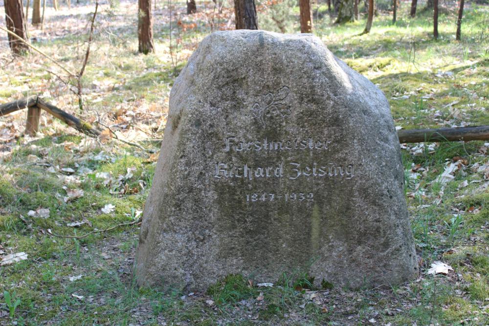 Abb. 15: Gedenkstein für Richard Zeising am Schwärzesee