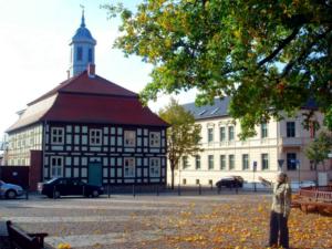 Abb. 3: Das Alte Fachwerk-Rathaus in Biesenthal