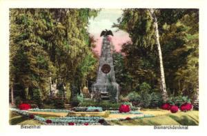 Abb. 20: Das Bismarckdenkmal im Stadtpark, Ansichtskarte von ca. 1922