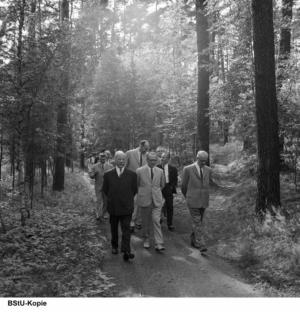 Abb. 24: Ausflug des Politbüros zum 75. Geburtstag von Walter Ulbricht, 1968