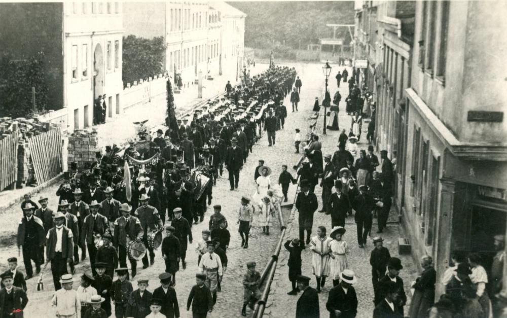 Abb. 1: Aufnahme vom Festumzug des Hussitenfestes von 1911