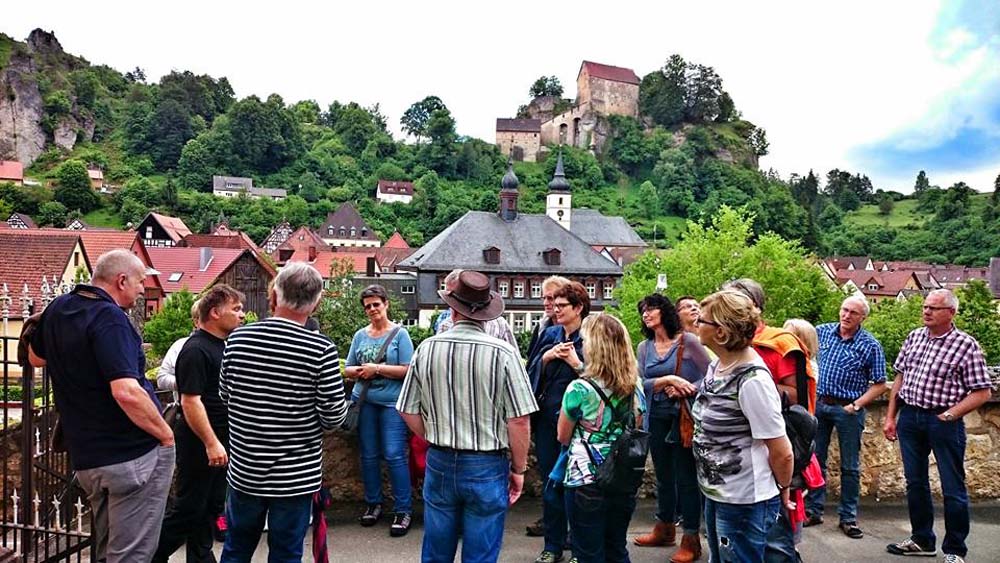 Abb. 28: Gruppe während einer BierStadtVerFührung in Pottenstein (2017)