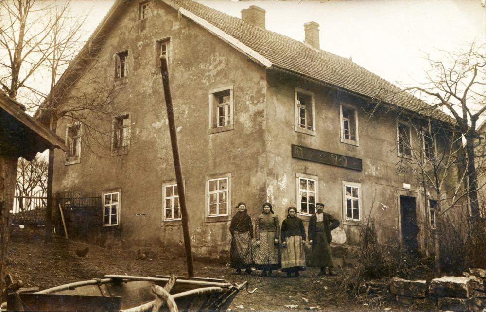 Abb. 11: Das ehemalige Dorfwirtshaus Schamel in Wohnsgehaig, Foto wohl um 1900