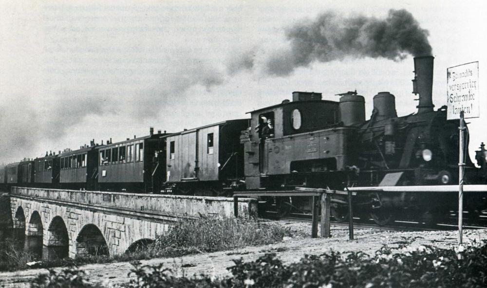 Abb. 4b: Die Lokalbahn von Forchheim nach Ebermannstadt beim Überqueren der Brücke über die Trubbach [sic!] um 1920