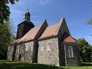 Abb. 8: Feldsteinkirche Schönfeld