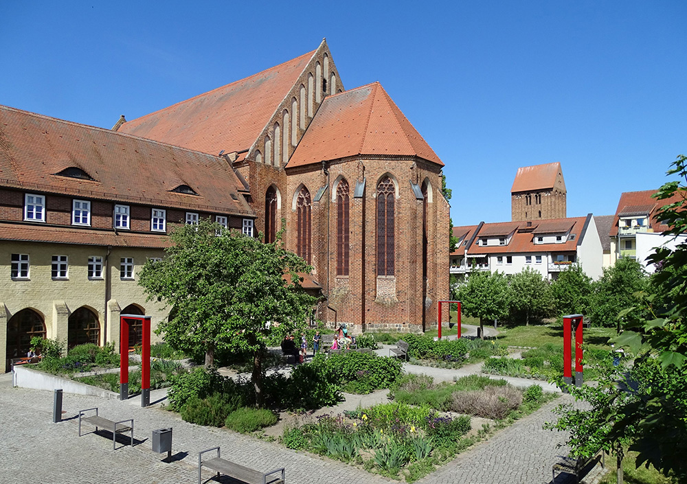 Abb. 8: Chor der Kirche und Klausur des Dominikanerklosters in Prenzlau.