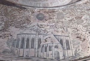 Abb. 107: Die von Johann Wilhelm Keibel aus St. Petersburg 1862 gestiftete Taufschale für die Marienkirche in Pasewalk