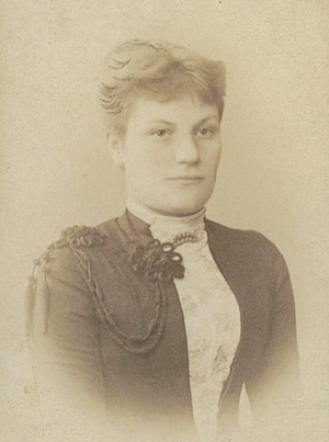 Abb. 45: Marie (Mietze) Keibel (1861–1932), heiratete den Landwirt Wilhelm Jacobs (1857–1907), Domänenpächter zu Drense, Rittergutsbesitzer auf Gnewikow am Ruppiner See