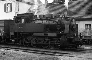 Abb. 4: Lok 92 6377 mit Zug 1223 von Prenzlau am 23.09.1958 nach Ankunft in Prenzlau.